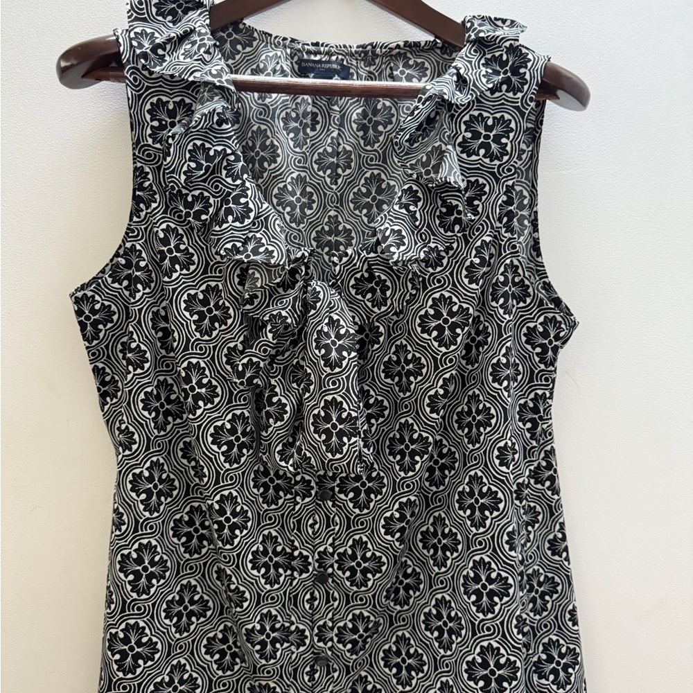 Banana Republic Black and White Patterned Blouse